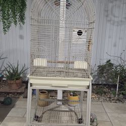 Jaula Gris Para Aves En Buenas Condiciones 