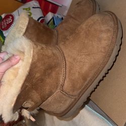 Women Ugg Used Size 6