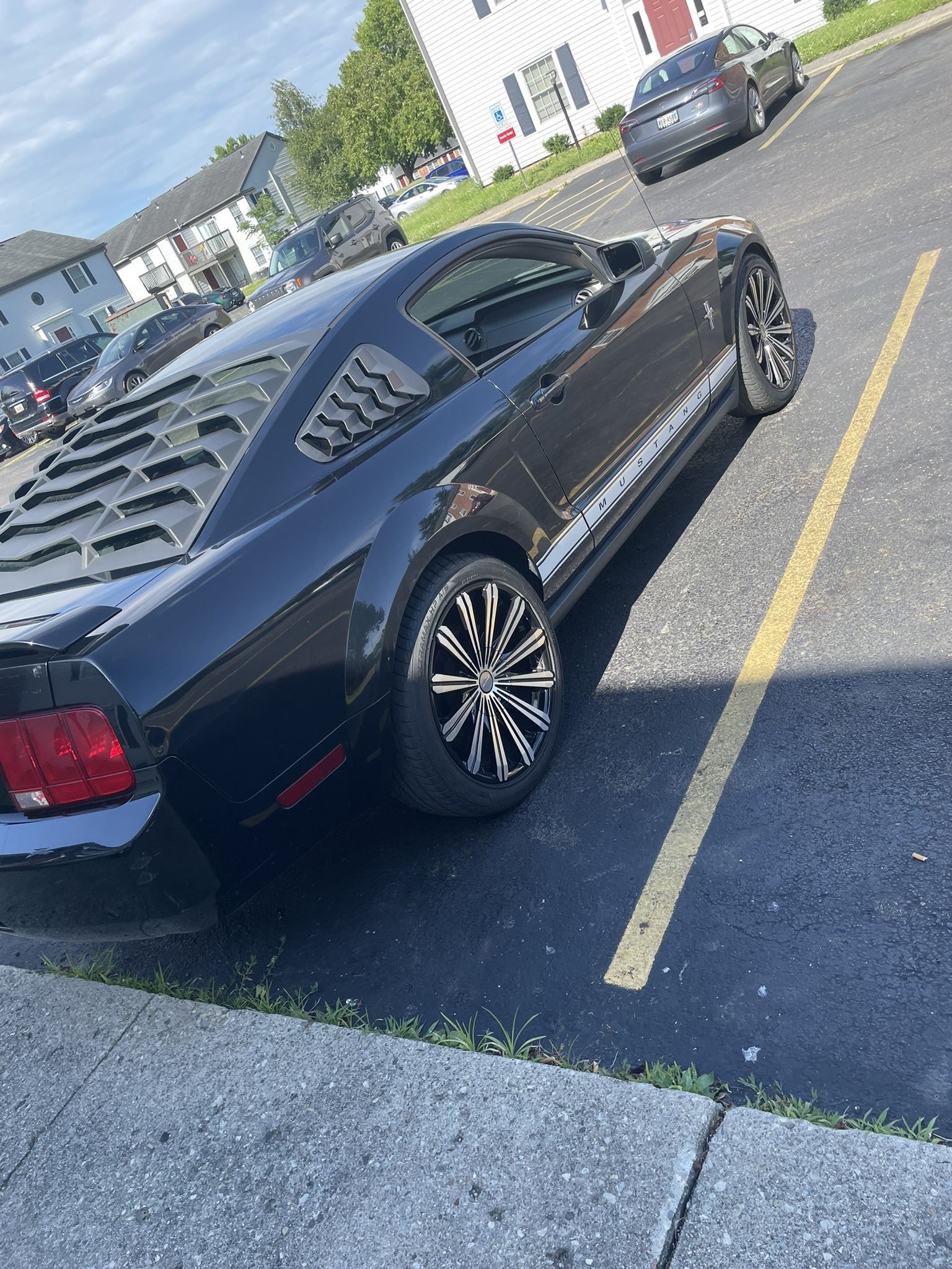 2006 Ford Mustangs V6