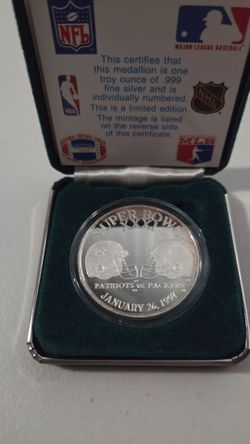 Super Bowl XXXI Limited Edition Silver Medallion