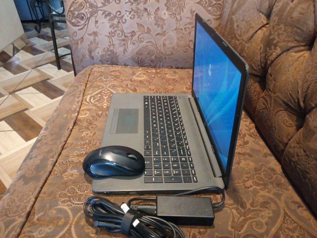 Laptop HP-15-255 G7-AMD-A6-8GB Ram-128gb HD SSD Solid-Go-od For Stud-ents.