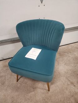 *** BRAND NEW ACCENT CHAIR ***