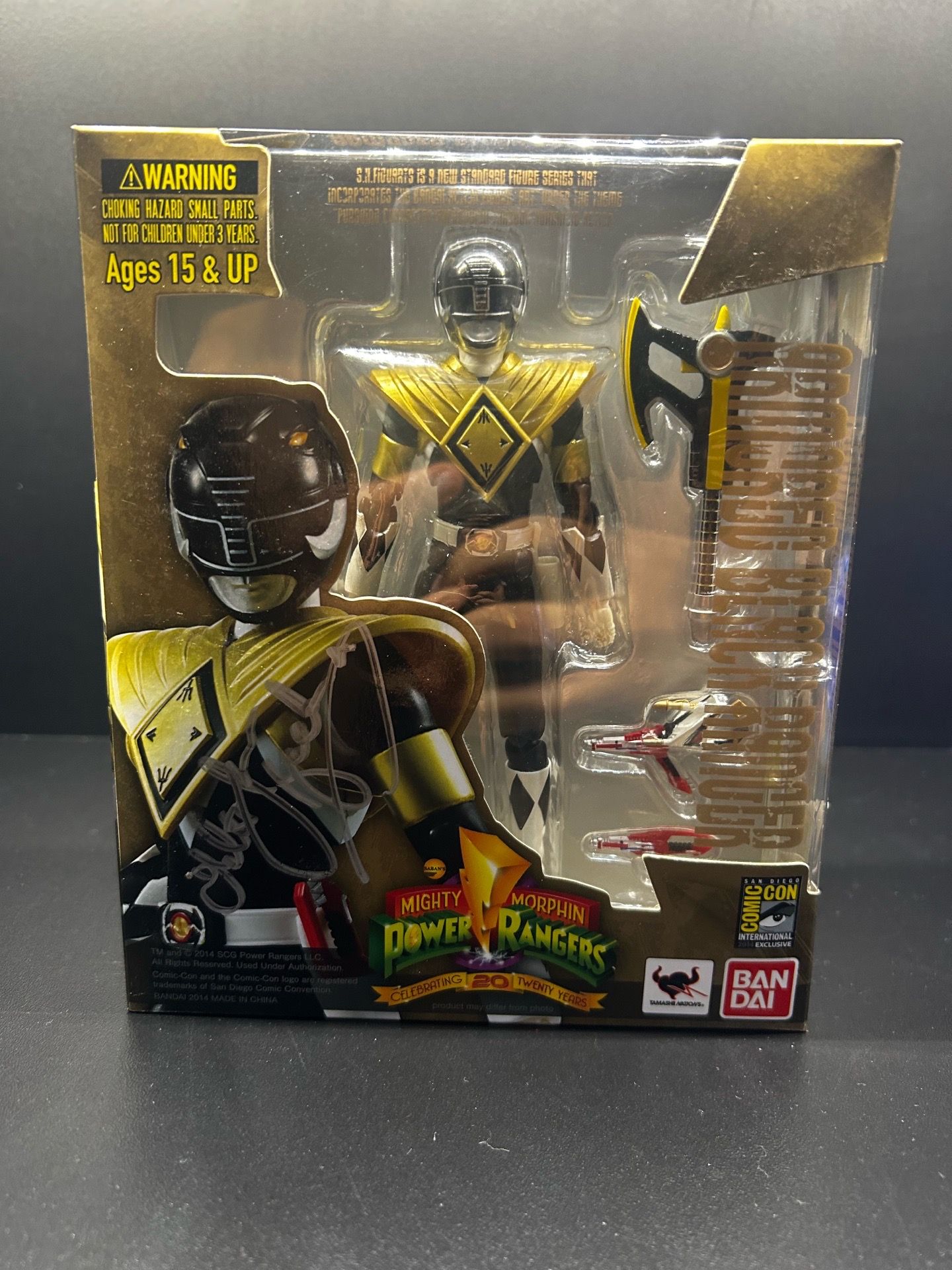 Sealed *signed SDCC exclusive black mighty morphing power ranger