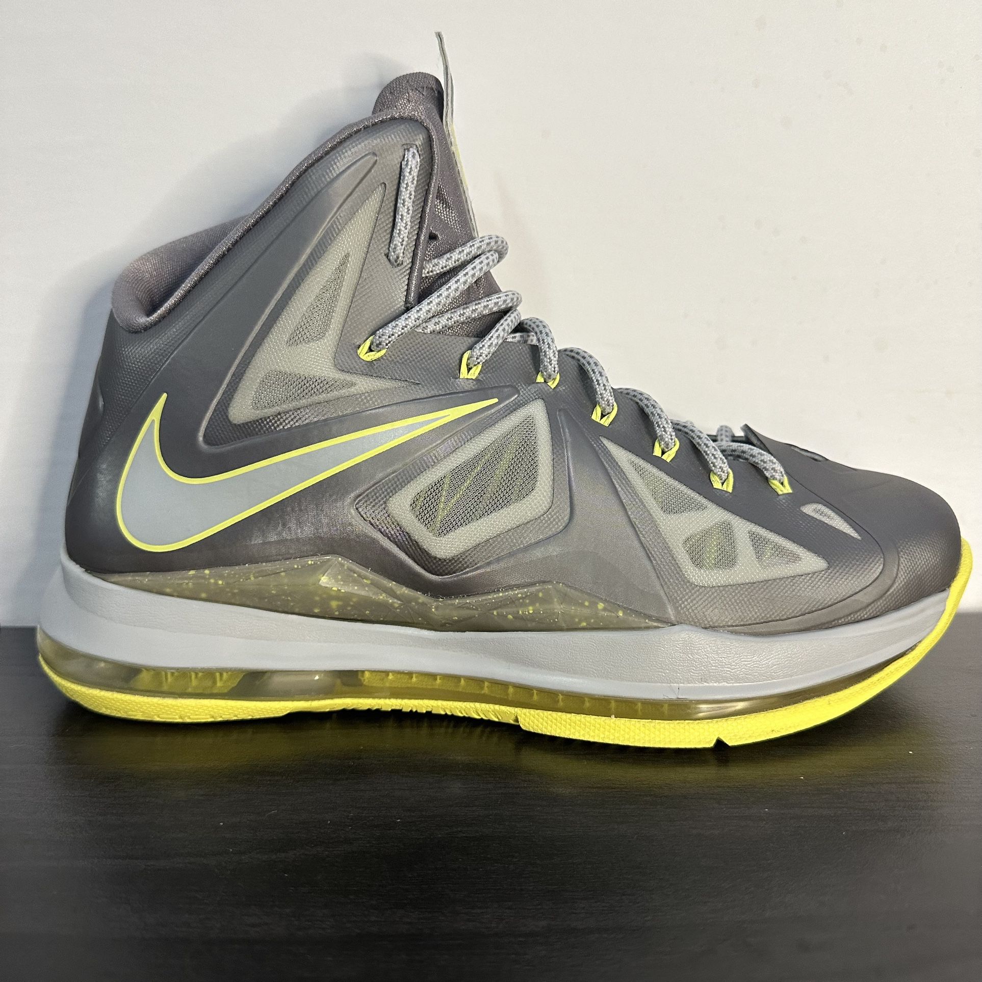 Nike Lebron 10 Yellow Diamond Canary Size 9.5 Gray Basketball Shoes