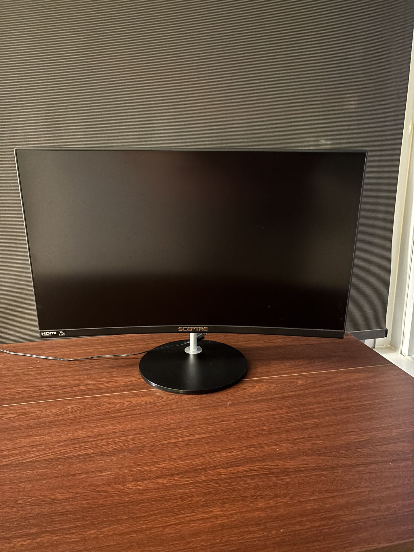 27” Curved monitor With Cables (type C & HDMI)