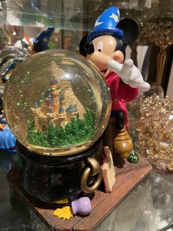 DISNEY MICKEY MOUSE SNOW GLOBE