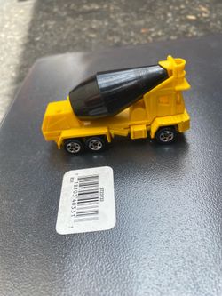 1991 Mattel Hot Wheels #269 ~ Yellow/Black Oshkosh Cement Mixer Car Diecast
