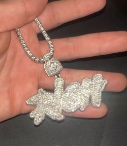 Diamond pendant with tennis chain
