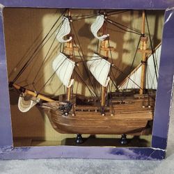 Heritage Mint, Ltd. 9" handcrafted wooden model of the Mayflower.