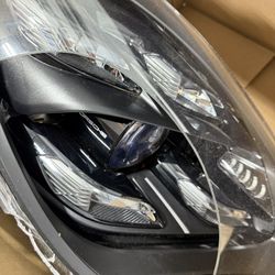 Porsche Panamera Headlight