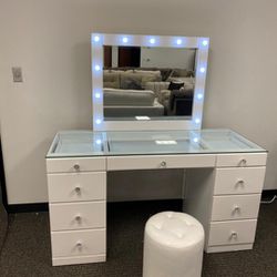 Brand New 🌹White/Black Vanity Set, Table& Mirror And Stool 🚛🚛Fast Delivery And Financing Available 