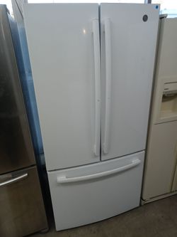 GE 33" white french door refrigerator - Free delivery