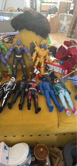 Lot of Mixed Action Figures