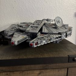 Lego Starwars Millennium Falcon  