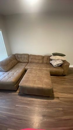 (Couch) EVERYTHING MUST GO TODAY! Everything is negotiable