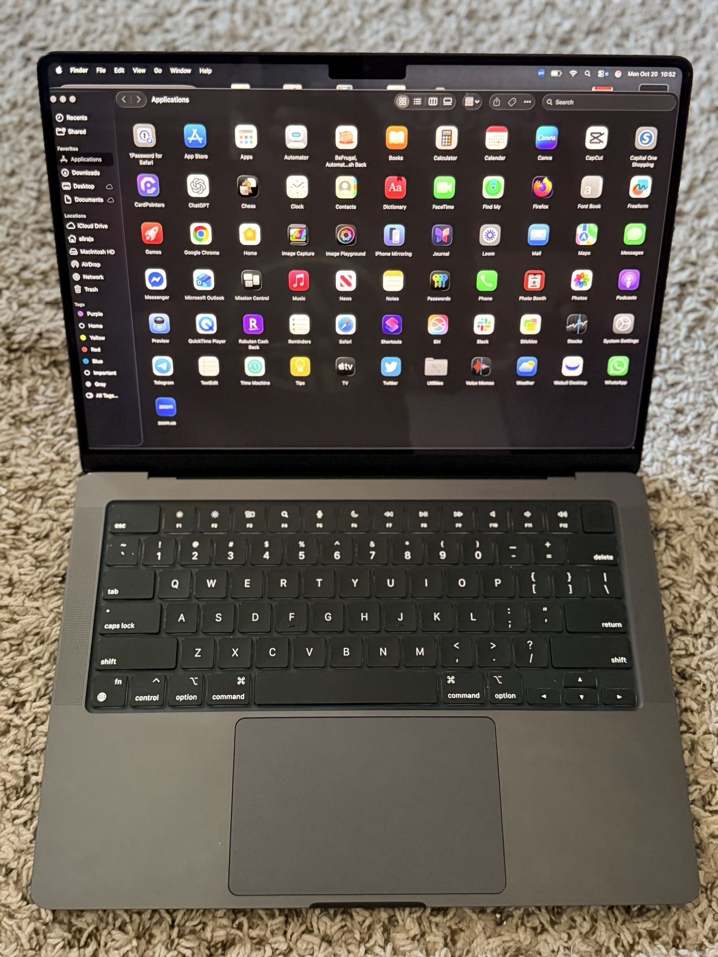 Apple MacBook Pro 14-inch (M3 )