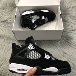 White Thunders Jordan 4 Retro Nike