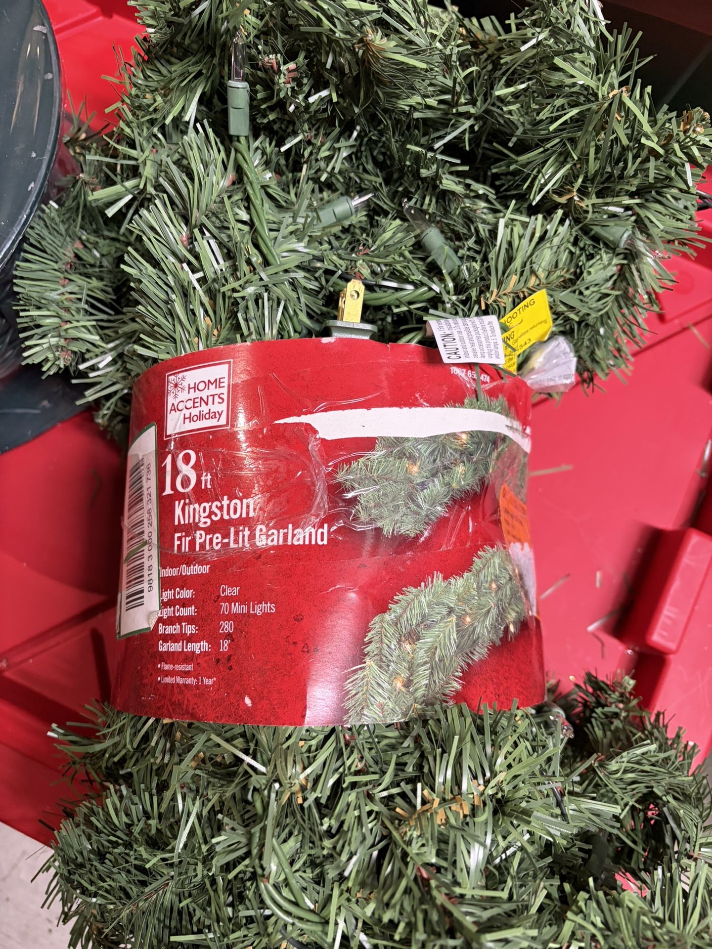 18 Ft Kingston Garland With Lights - Home Accents -MEW