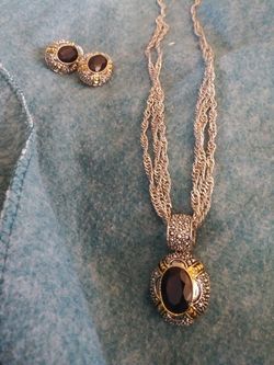 NECKLACE AND EARRING SET