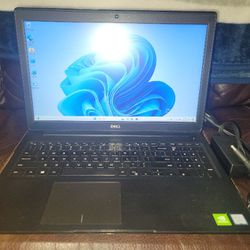 Dell Latitude 3500 Laptop