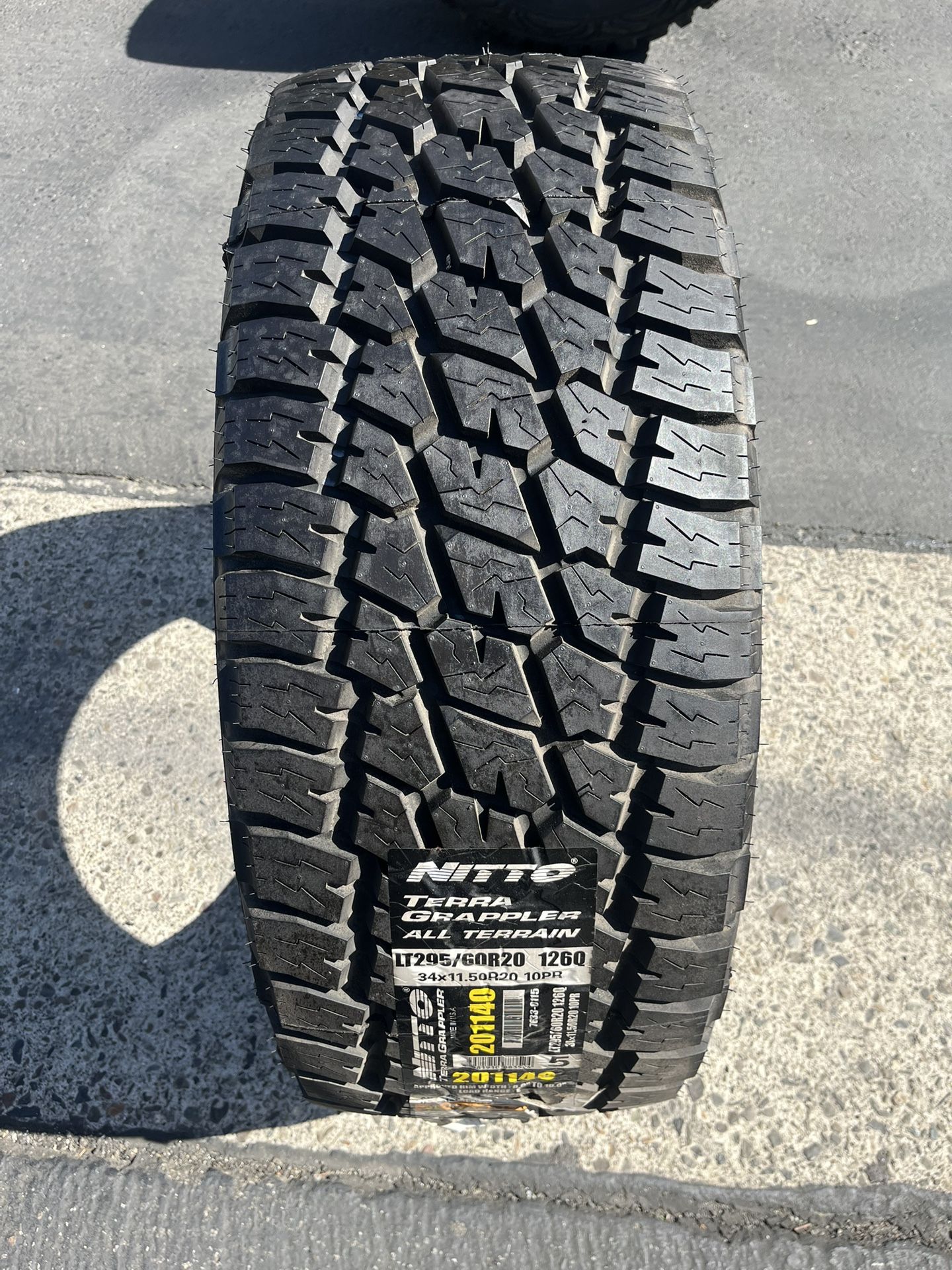 (ONLY 1) 295/60R20 Nitto All Terrain