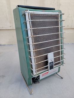 Vintage Portable Camping Coleman Propane Catalytic Heater