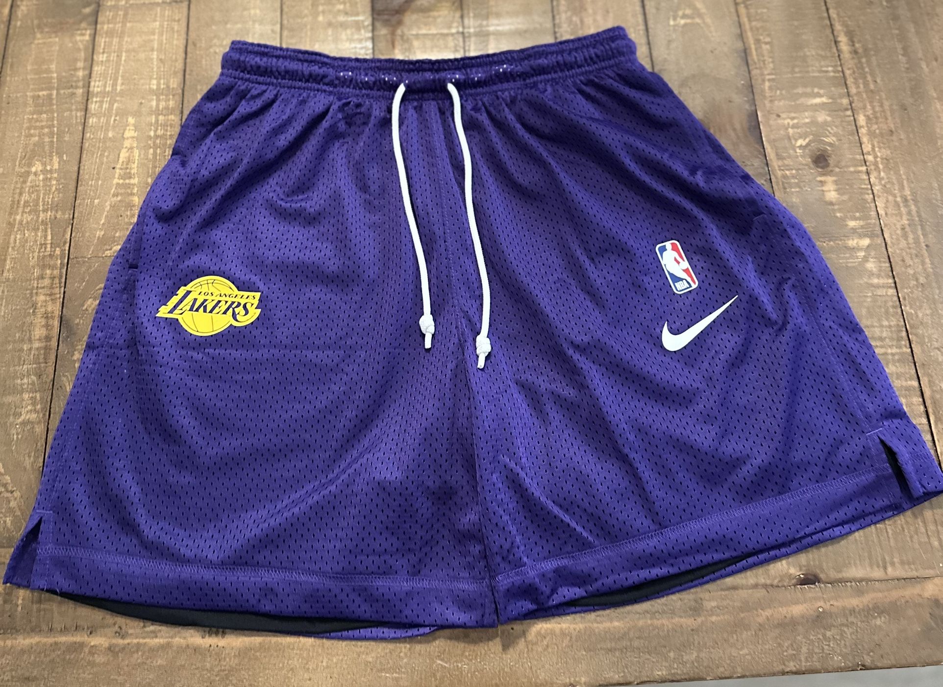 Lakers Nike Standard Issue Reversible Shorts Mens Size Medium