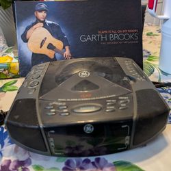 Garth Brooks 8 Cd Collection With Cd Player Radio Alarm Clock