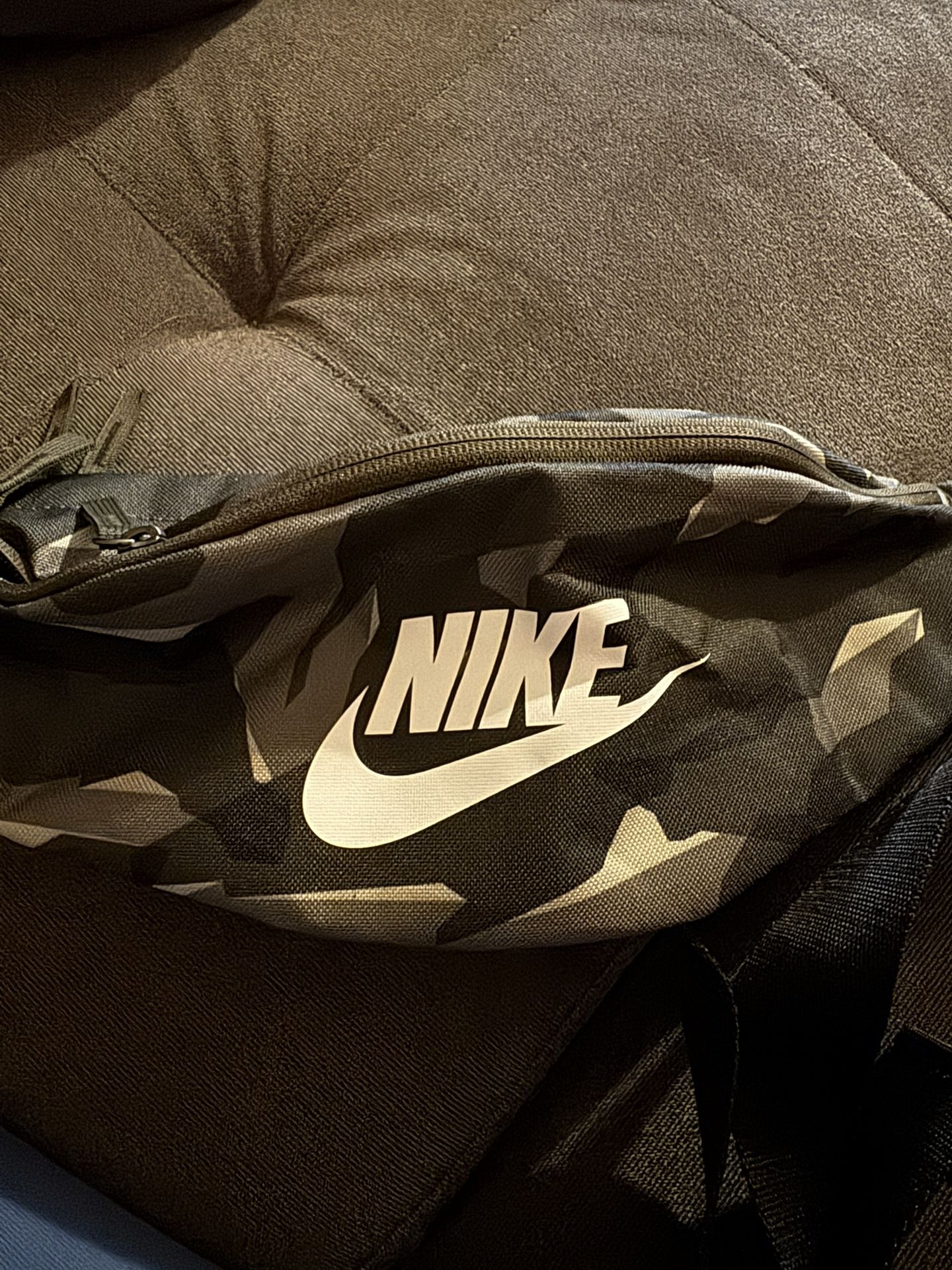 Nike Camo Crossbody 
