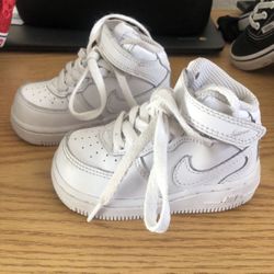 Size 5c Air Force 1’s
