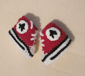 HANDMADE Crochet ♥️Red Converse 