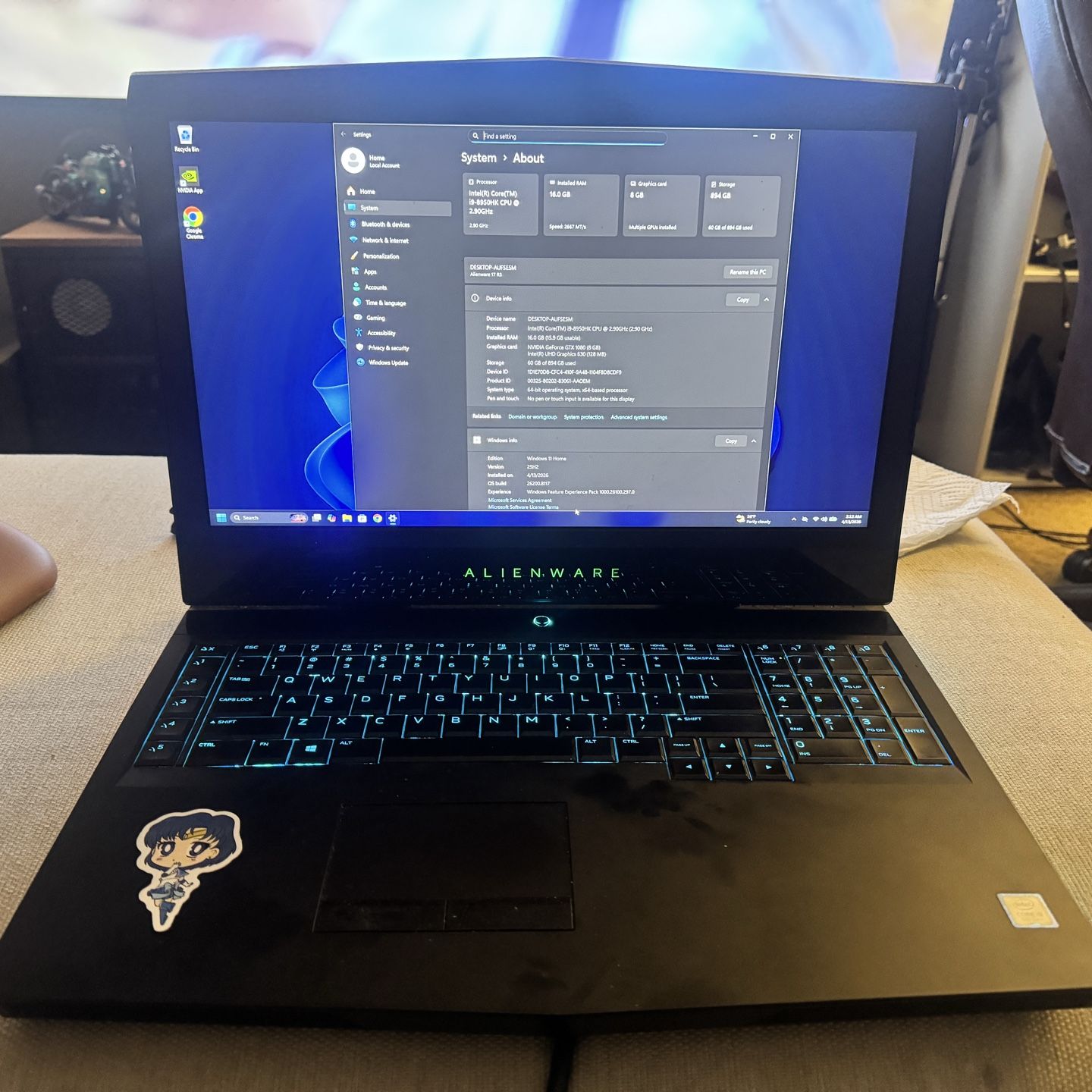 Alienware 17 R5 I9 GTX 1080 laptop w/ core connector. for Sale in ...