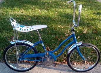 1975 Schwinn Sting - Ray Fair Lady 20" Beach Cruiser