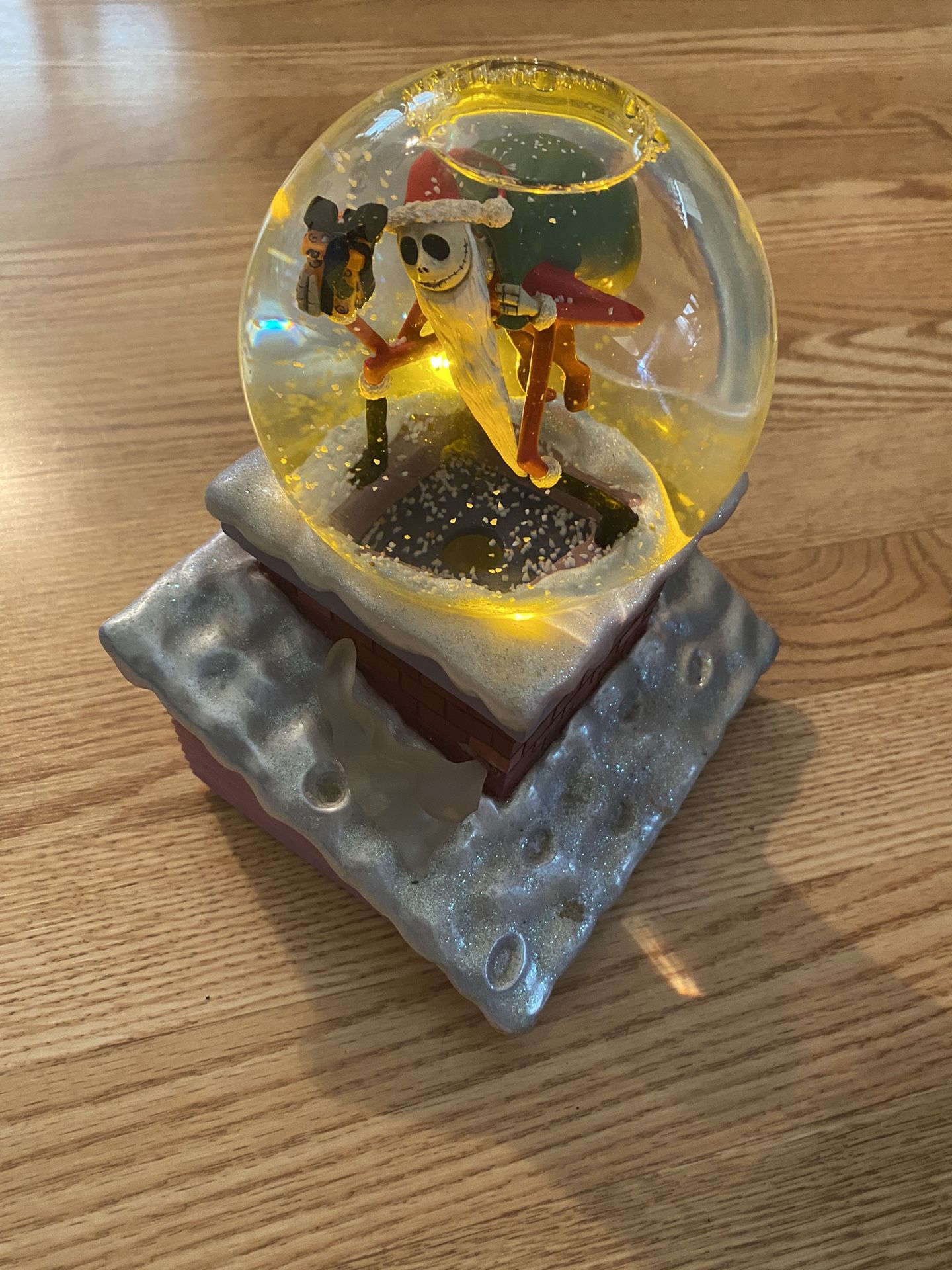 “what’s This?” Nightmare Before Christmas Disney Store Snow globe