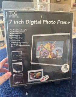 TDE Systems 7 Inch Digital Photo Frame