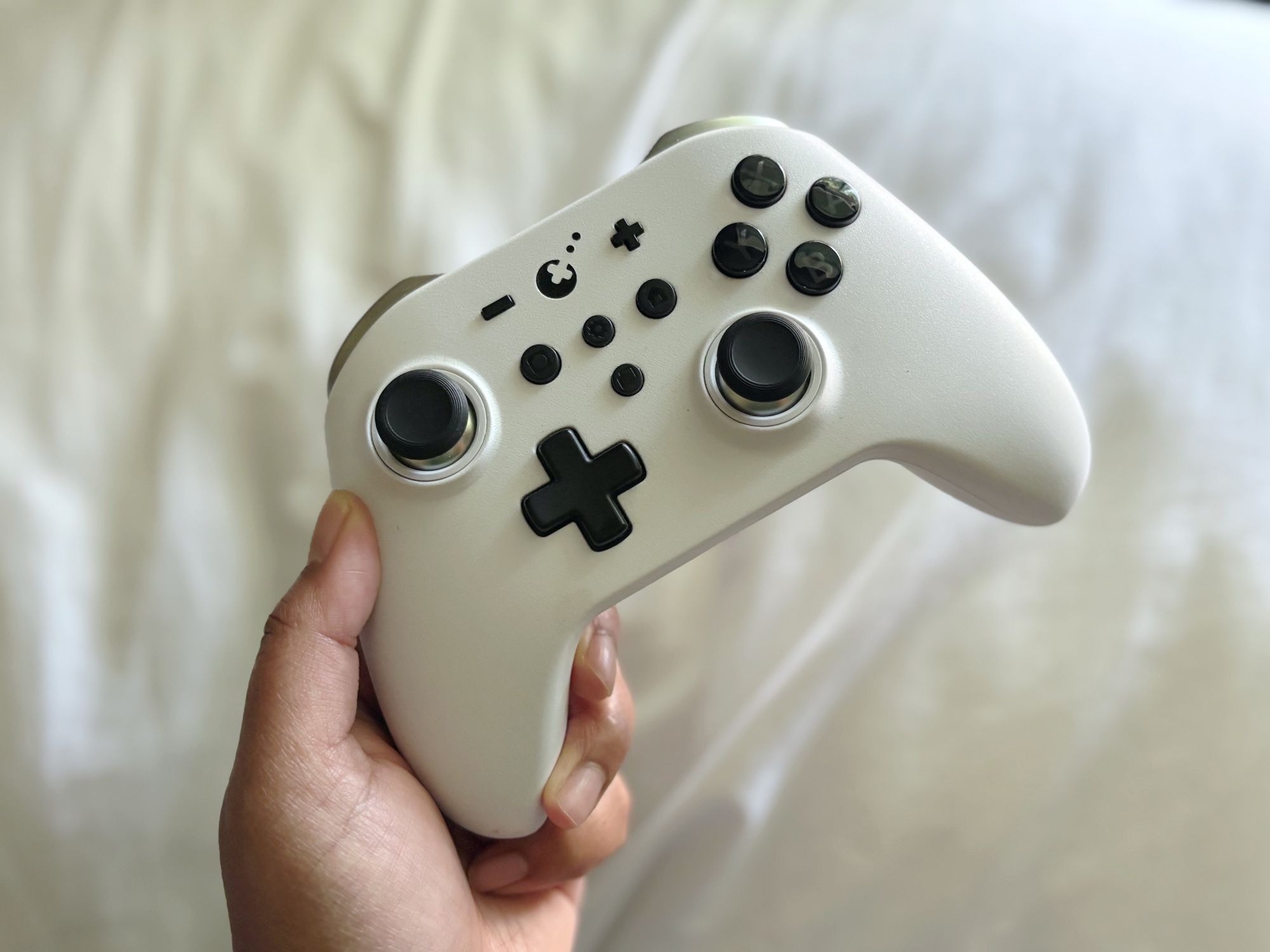 GuliKit ZEN PRO Wireless Gaming Controller