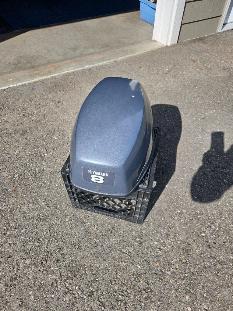 Yamaha T-8 Motor Cowling
