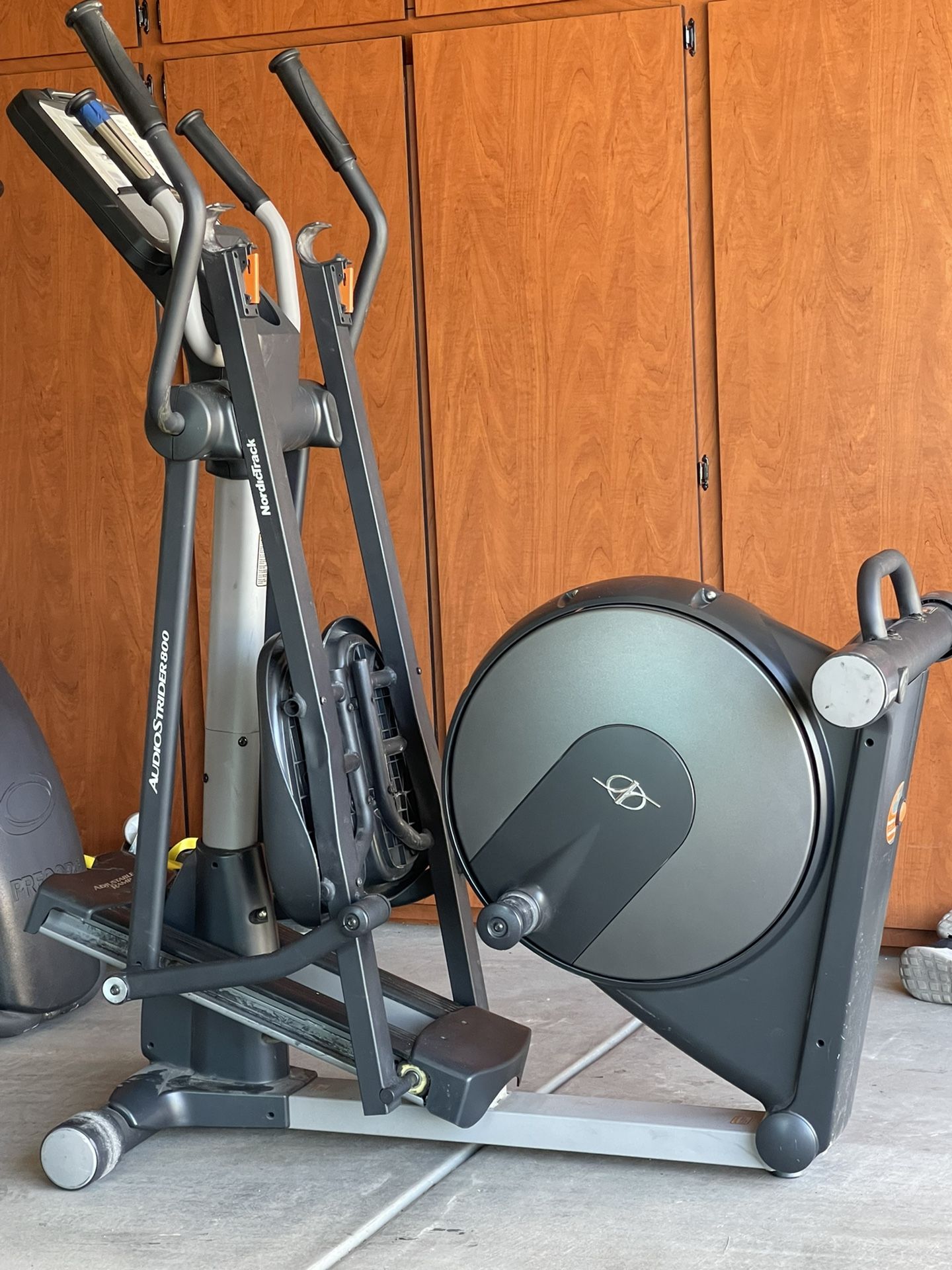 Nordictrack audiostrider hot 800 elliptical