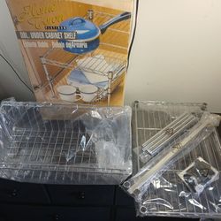 New Home Town Under Cabinet  Shelf 17.5 X 13.5 X 10.5

This chrome under cabinet shelf by Home Town is the perfect addition to your kitchen storage an