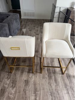 Modern Velvet Counter Height Bar Stools – Set of 2