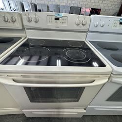 Kenmore Electric Oven Stove for Sale in Orlando, FL - OfferUp