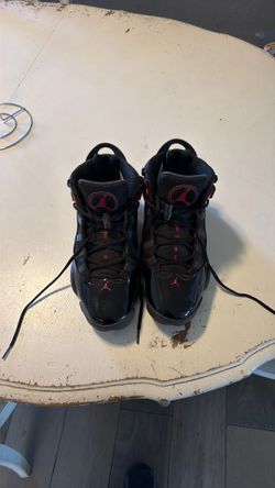 Jordan. 9 1/2 good conditions