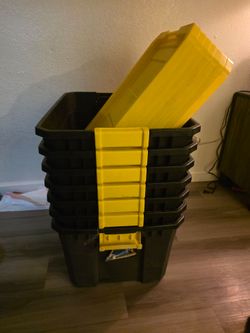 7 Sterilite totes