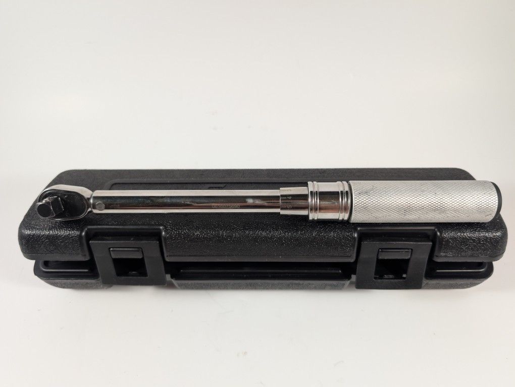 Snap On 3/8" Drive SAE Adjustable Click-Type Compact Fixed Ratchet Torque Wrench (40–200 in-lb)