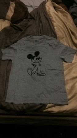 Uniqlo x Mickey Mouse Graphic T-Shirt