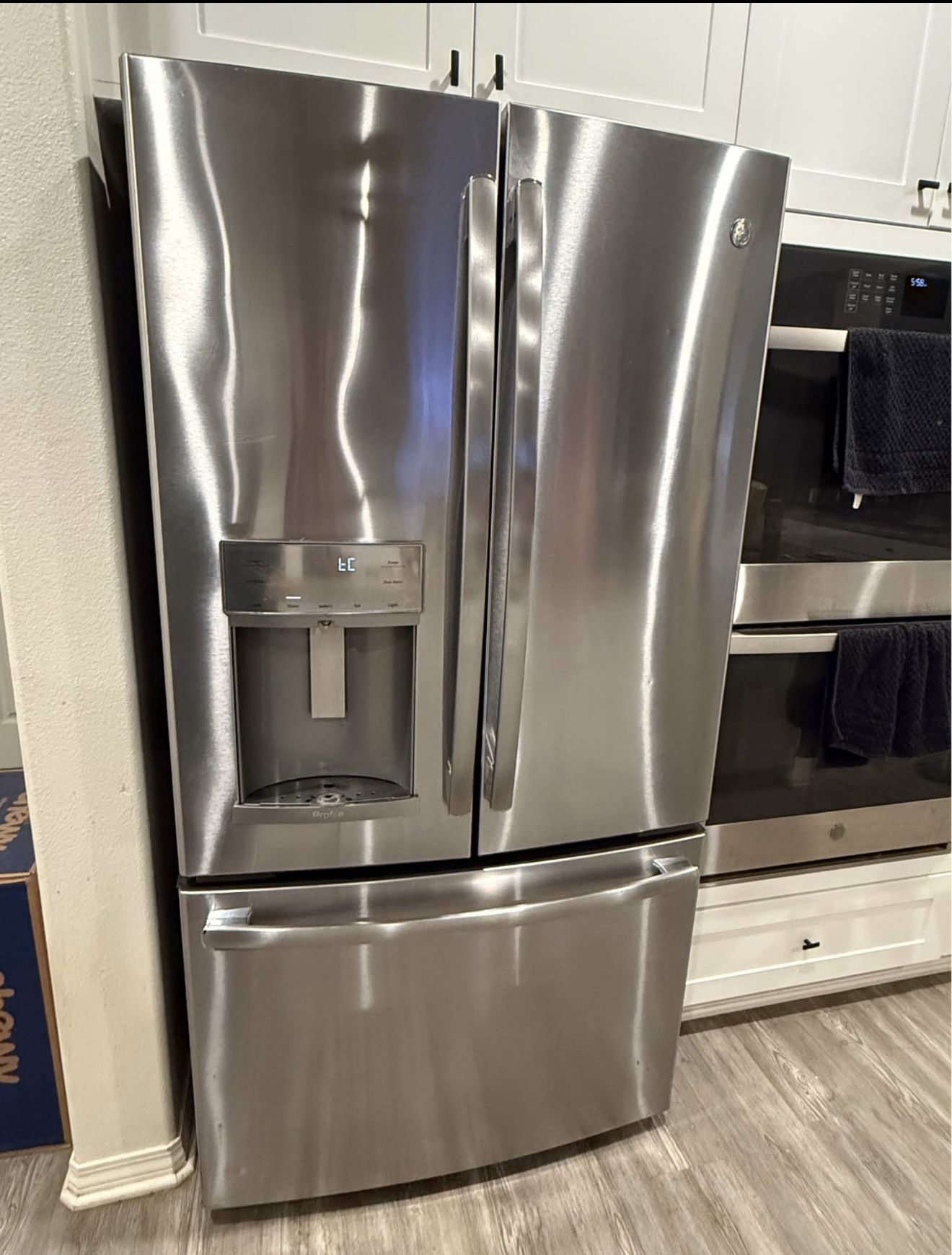 GE Cabinet Depth Refrigerator **MAKE AN OFFER**