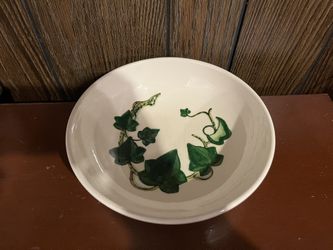 Metlox Poppytrail California Ivy Vegetable Serving Bowl White Green Brown 