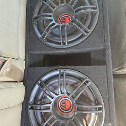 12 Inch Gravity Sub With Built In 1600 Watt Amp