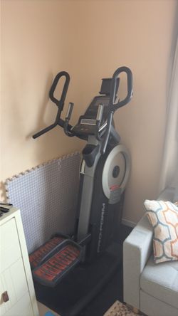 Elliptical hit Trainer