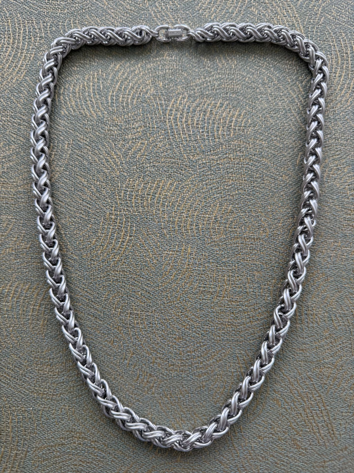 Vintage Monet Chunky silver Chain Necklace Statement Jewelry collectible 23.5 inches long In great condition